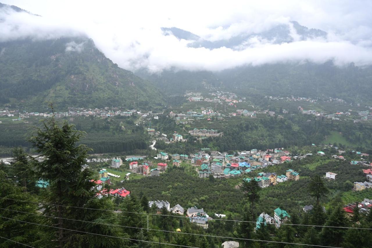 Highq Manali Hotel Bagian luar foto