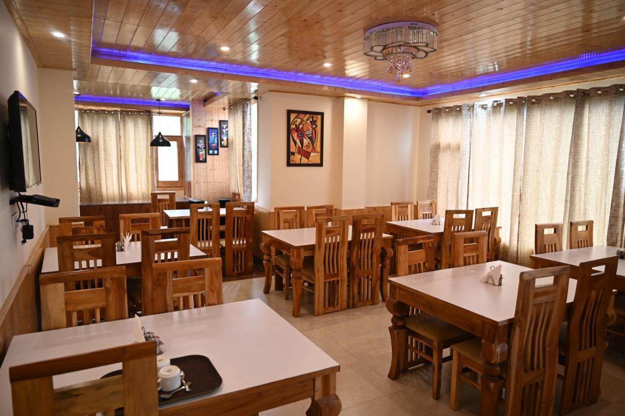 Highq Manali Hotel Bagian luar foto