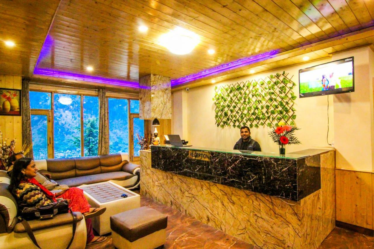 Highq Manali Hotel Bagian luar foto