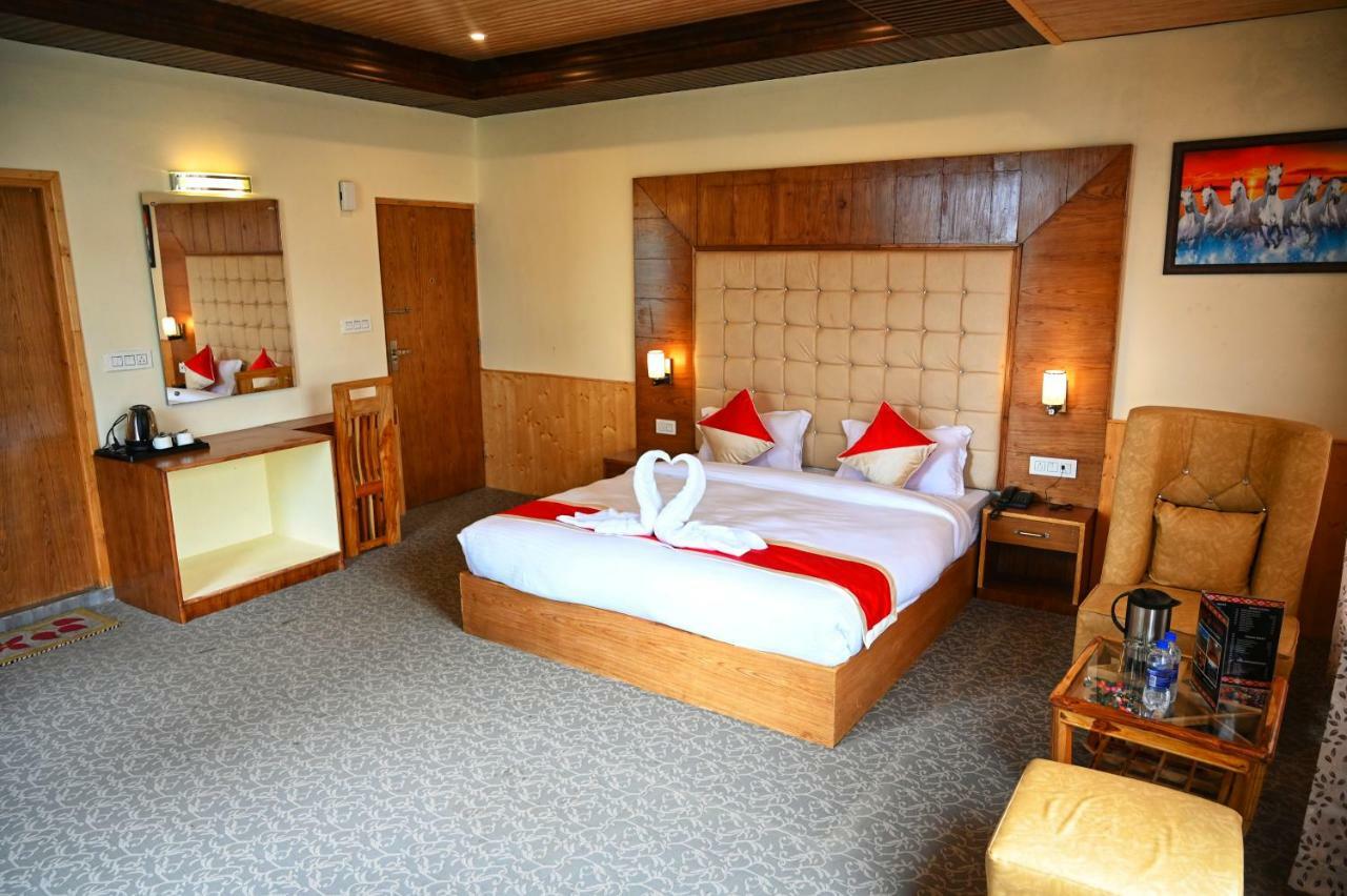 Highq Manali Hotel Bagian luar foto