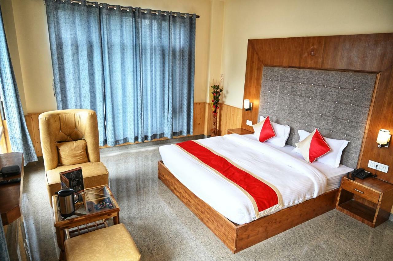 Highq Manali Hotel Bagian luar foto