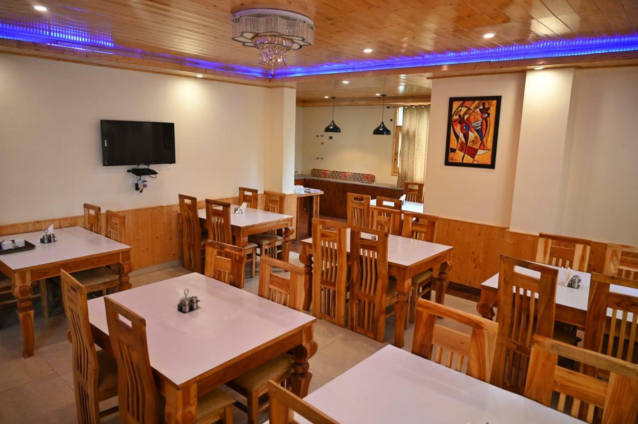 Highq Manali Hotel Bagian luar foto