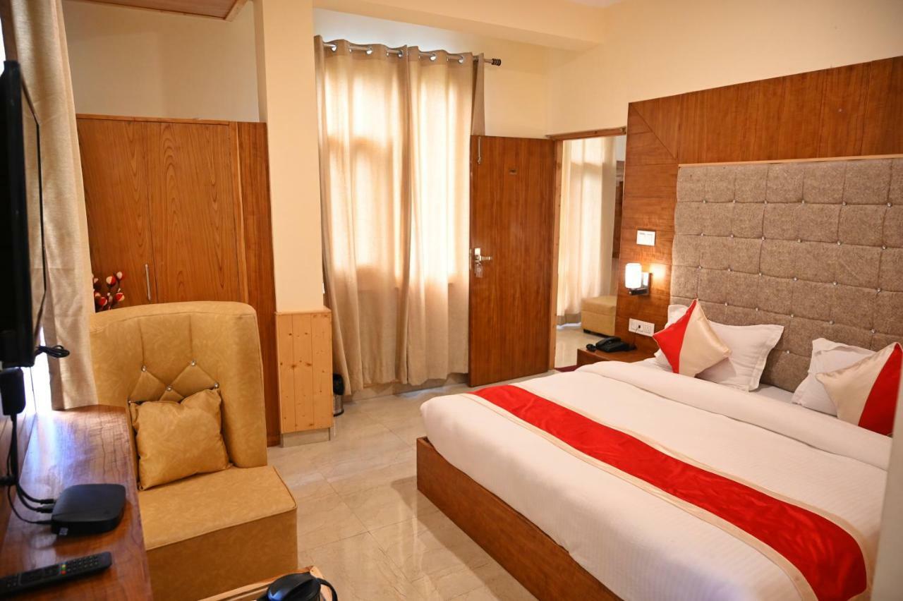 Highq Manali Hotel Bagian luar foto
