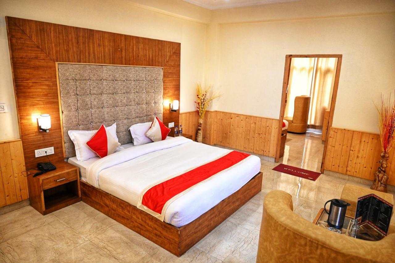 Highq Manali Hotel Bagian luar foto