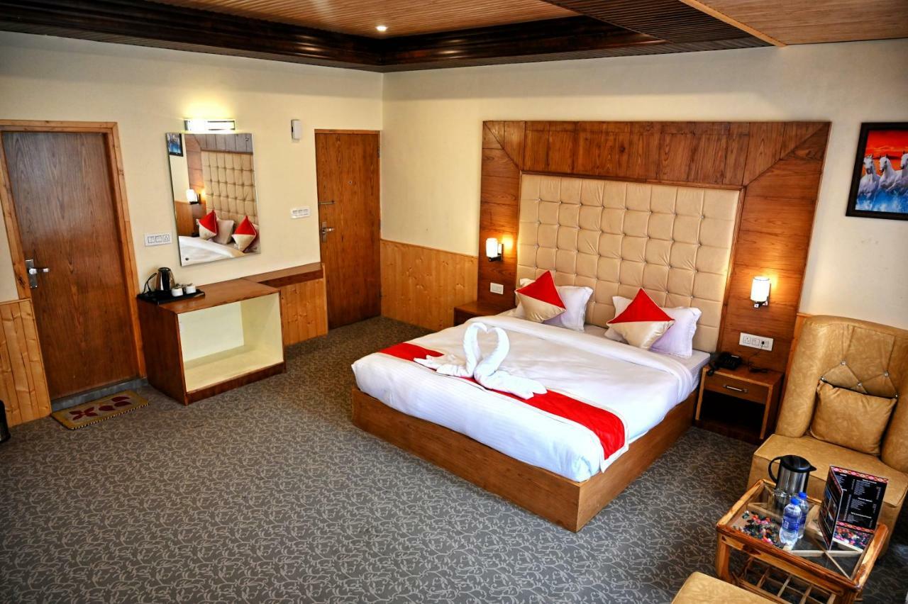 Highq Manali Hotel Bagian luar foto
