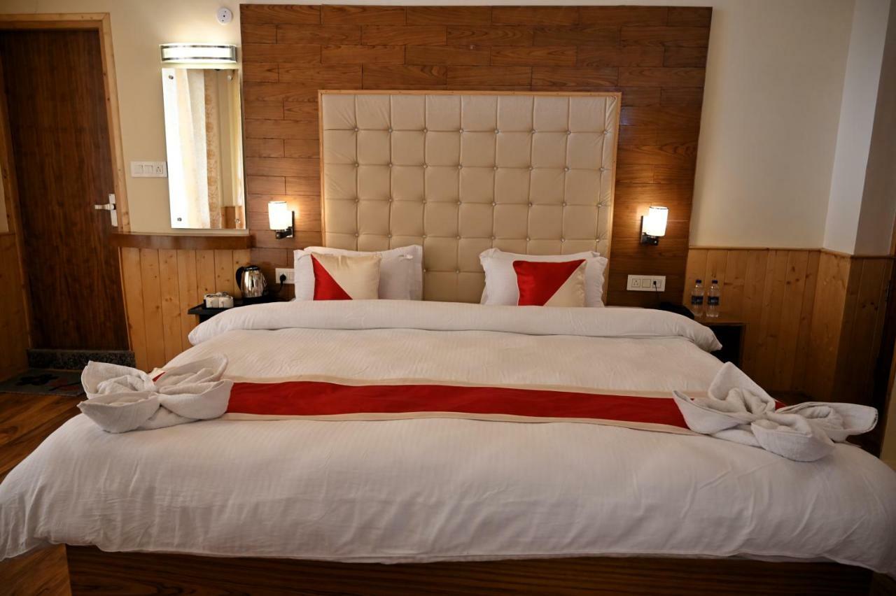Highq Manali Hotel Bagian luar foto